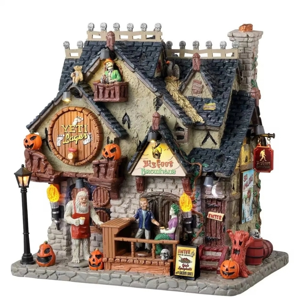 Lemax Spooky Town Bigfoot Brewhaus & Undead Brewery Halloweem Village